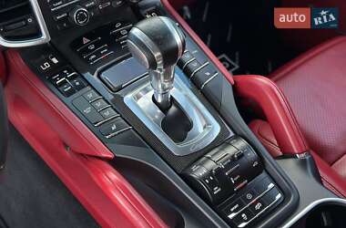 Внедорожник / Кроссовер Porsche Cayenne 2014 в 