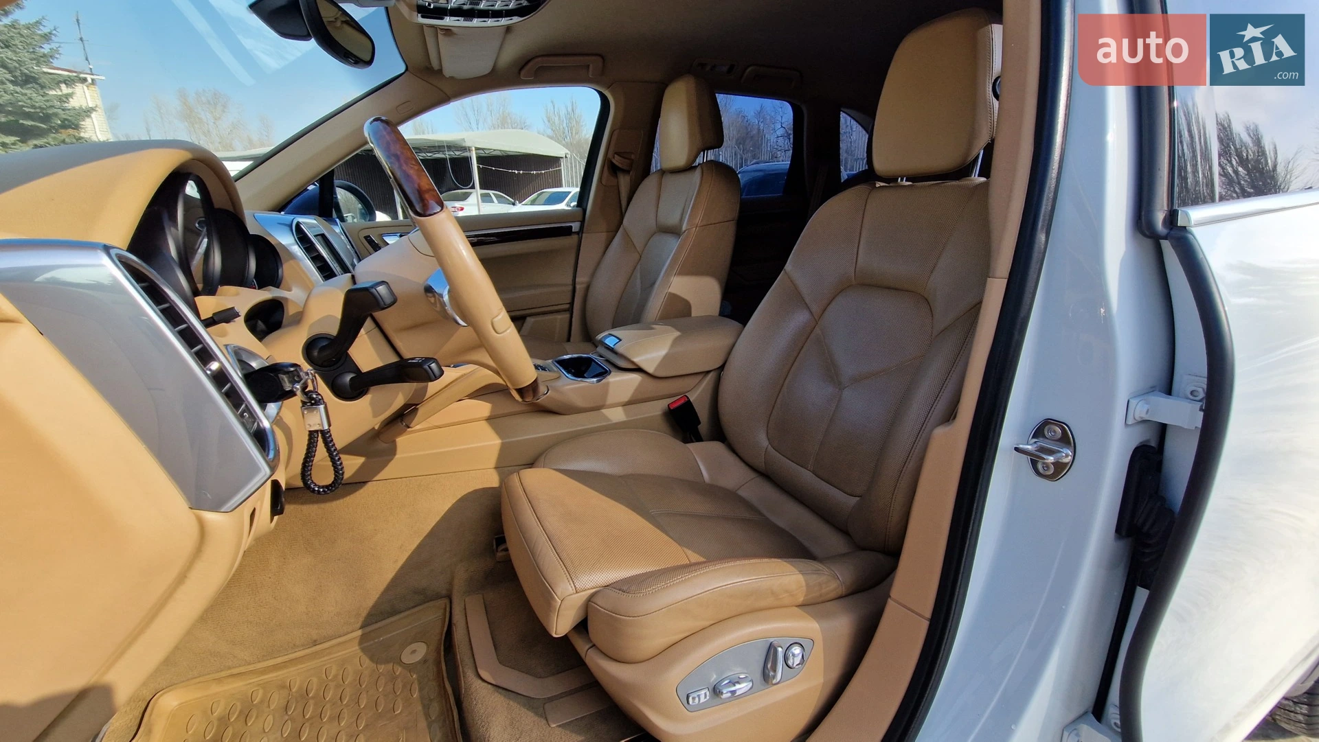2013 Porsche Cayenne - мініатюра 14