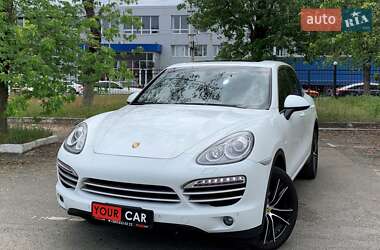 Внедорожник / Кроссовер Porsche Cayenne 2014 в 