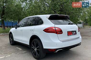 Внедорожник / Кроссовер Porsche Cayenne 2014 в 