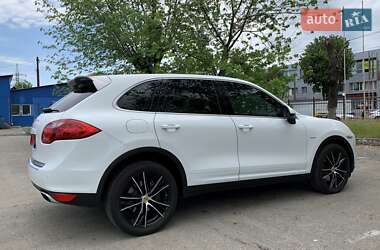 Внедорожник / Кроссовер Porsche Cayenne 2014 в 