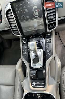 Внедорожник / Кроссовер Porsche Cayenne 2011 в 