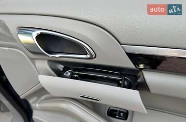 Внедорожник / Кроссовер Porsche Cayenne 2011 в 
