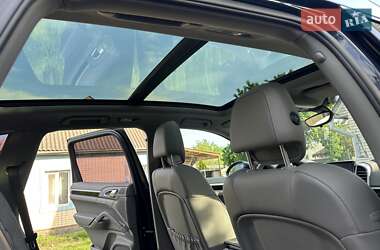 Внедорожник / Кроссовер Porsche Cayenne 2011 в 