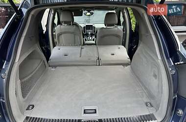 Внедорожник / Кроссовер Porsche Cayenne 2011 в 