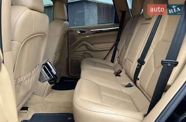 Позашляховик / Кросовер Porsche Cayenne 2010 в 