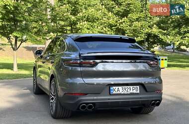 Позашляховик / Кросовер Porsche Cayenne 2019 в 
