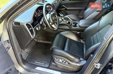 Позашляховик / Кросовер Porsche Cayenne 2019 в 