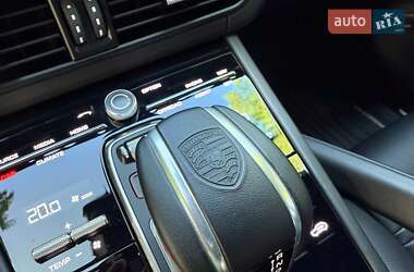 Позашляховик / Кросовер Porsche Cayenne 2019 в 