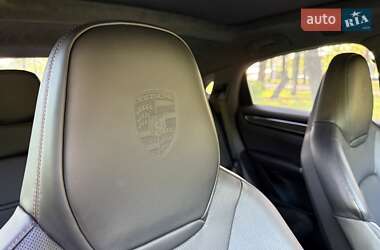 Позашляховик / Кросовер Porsche Cayenne 2019 в 