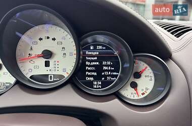 Внедорожник / Кроссовер Porsche Cayenne 2015 в 