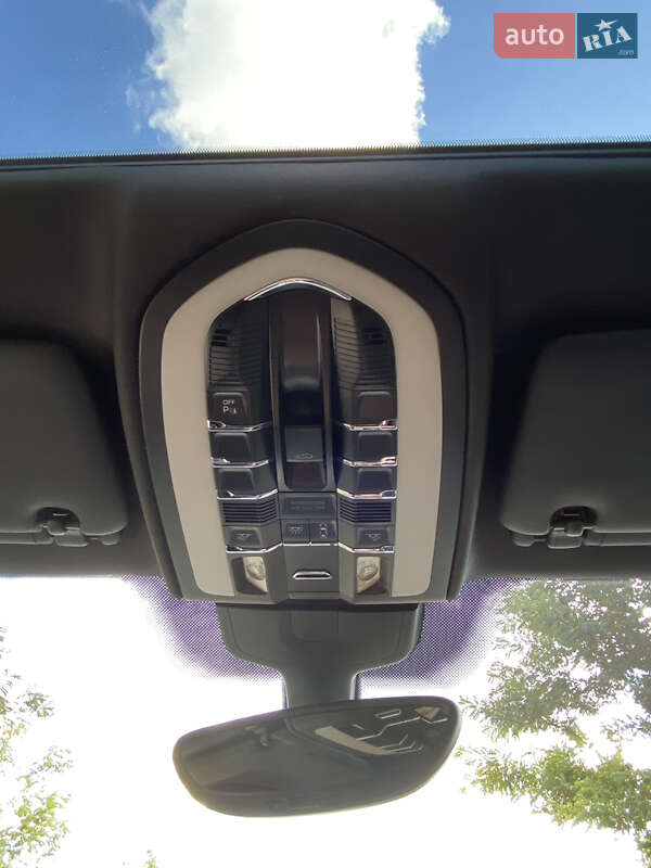 Позашляховик / Кросовер Porsche Cayenne 2010 в Києві фото 32 Позашляховик / Кросовер Porsche Cayenne 2010 в Києві