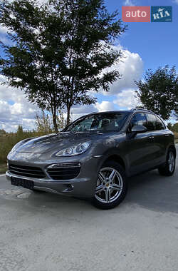 Внедорожник / Кроссовер Porsche Cayenne 2010 в 