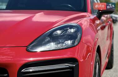 Внедорожник / Кроссовер Porsche Cayenne 2021 в 