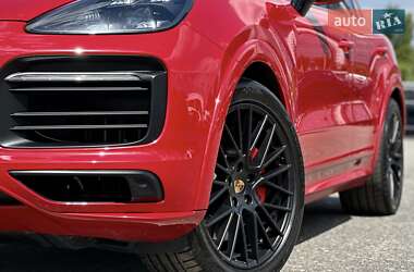 Внедорожник / Кроссовер Porsche Cayenne 2021 в 