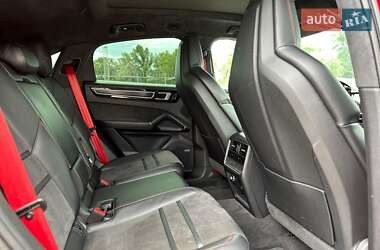 Внедорожник / Кроссовер Porsche Cayenne 2021 в 