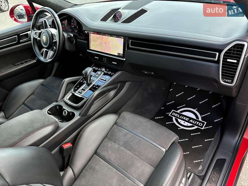 Позашляховик / Кросовер Porsche Cayenne 2021 в Києві