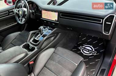 Внедорожник / Кроссовер Porsche Cayenne 2021 в 
