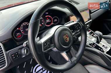 Внедорожник / Кроссовер Porsche Cayenne 2021 в 