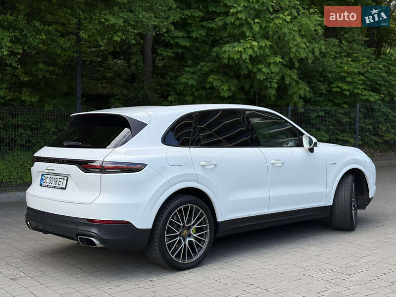 Внедорожник / Кроссовер Porsche Cayenne 2021 в Львове