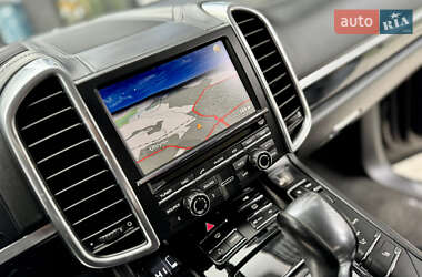 Внедорожник / Кроссовер Porsche Cayenne 2011 в 