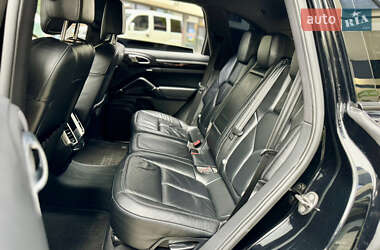 Внедорожник / Кроссовер Porsche Cayenne 2011 в 