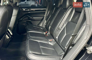 Внедорожник / Кроссовер Porsche Cayenne 2011 в 