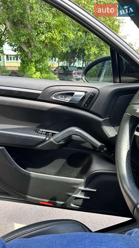 Внедорожник / Кроссовер Porsche Cayenne 2013 в Белой Церкви