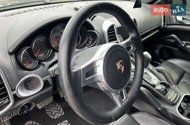 Позашляховик / Кросовер Porsche Cayenne 2010 в 