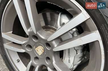 Позашляховик / Кросовер Porsche Cayenne 2010 в 