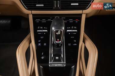 Позашляховик / Кросовер Porsche Cayenne 2020 в 