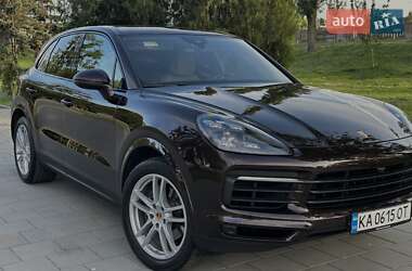 Внедорожник / Кроссовер Porsche Cayenne 2020 в Киеве