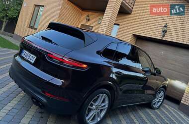 Внедорожник / Кроссовер Porsche Cayenne 2020 в 