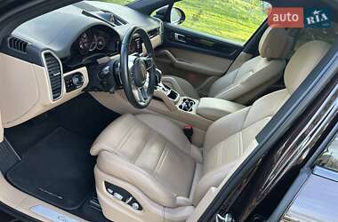 Внедорожник / Кроссовер Porsche Cayenne 2020 в 