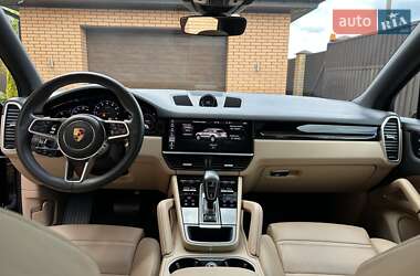 Внедорожник / Кроссовер Porsche Cayenne 2020 в 