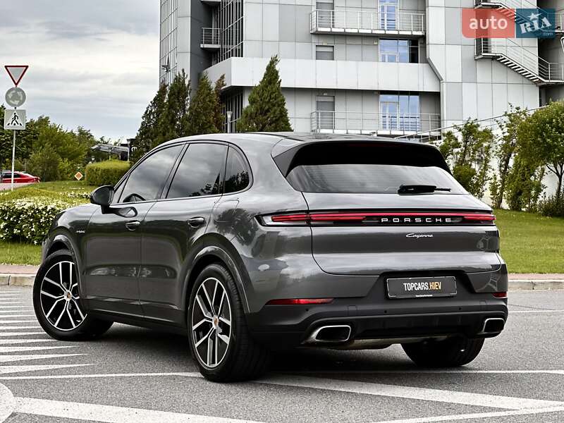 Позашляховик / Кросовер Porsche Cayenne 2024 в Києві