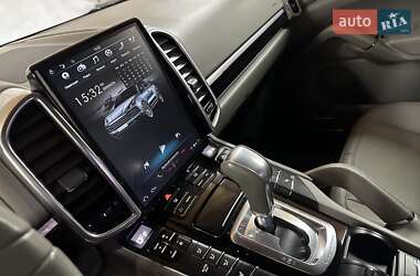 Внедорожник / Кроссовер Porsche Cayenne 2011 в 