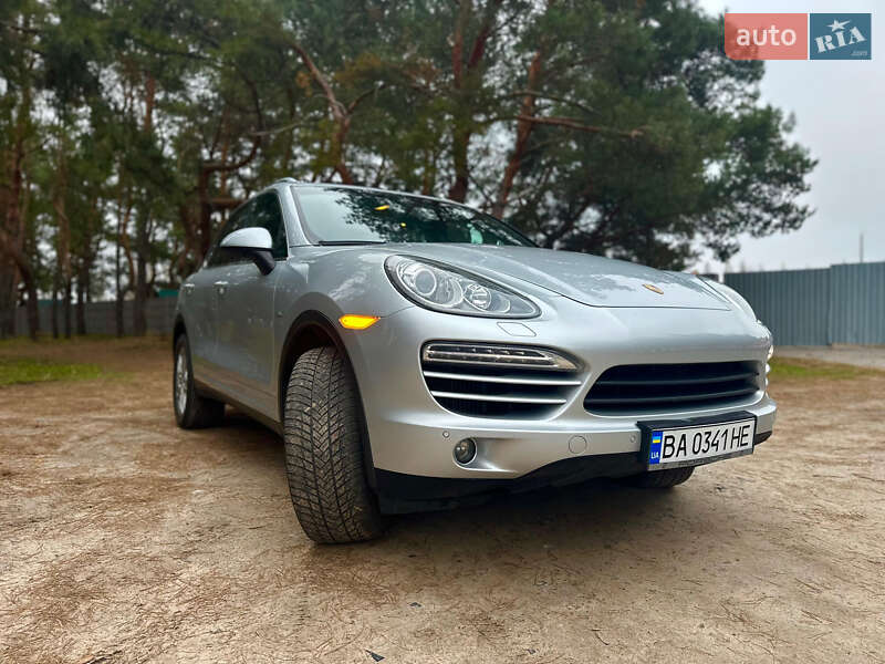 Внедорожник / Кроссовер Porsche Cayenne 2013 в 