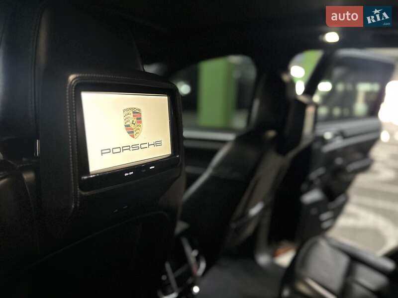 Позашляховик / Кросовер Porsche Cayenne 2015 в Києві