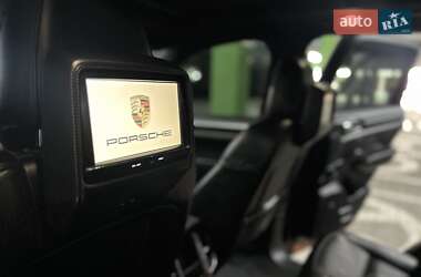 Позашляховик / Кросовер Porsche Cayenne 2015 в 