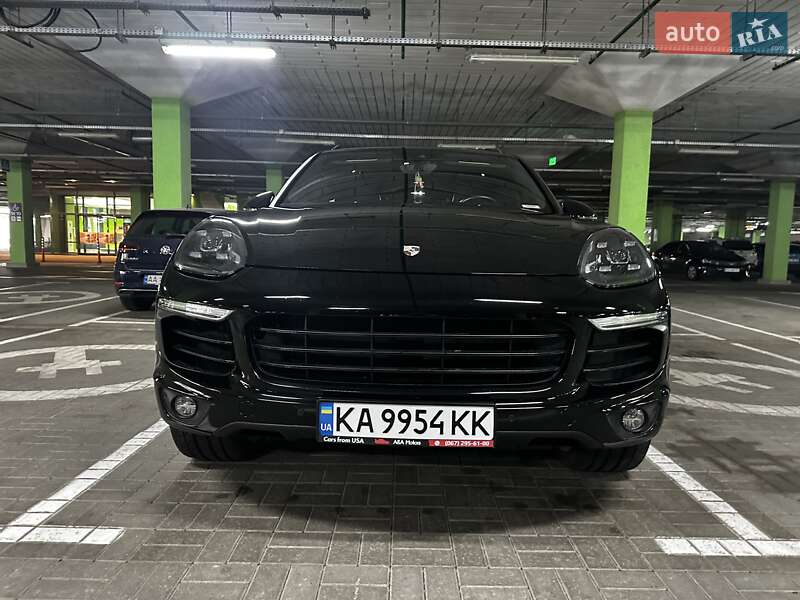 Позашляховик / Кросовер Porsche Cayenne 2015 в Києві