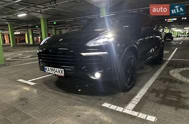 Позашляховик / Кросовер Porsche Cayenne 2015 в 