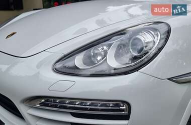 Внедорожник / Кроссовер Porsche Cayenne 2013 в 