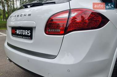 Внедорожник / Кроссовер Porsche Cayenne 2013 в 