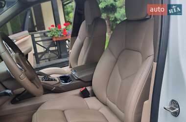 Внедорожник / Кроссовер Porsche Cayenne 2013 в 