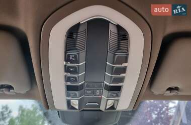 Внедорожник / Кроссовер Porsche Cayenne 2013 в 