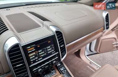 Внедорожник / Кроссовер Porsche Cayenne 2013 в 