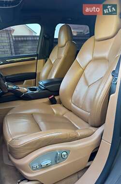 Внедорожник / Кроссовер Porsche Cayenne 2013 в 