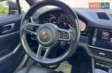 Внедорожник / Кроссовер Porsche Cayenne 2017 в 