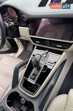 Внедорожник / Кроссовер Porsche Cayenne 2019 в 
